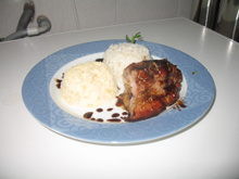 Costelinha suína assada com molho agridoce