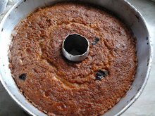 Bolo de arroz integral com ameixa e cravo da índia