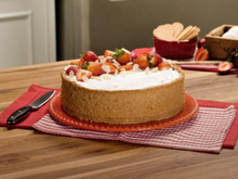 Morangoffe é a torta irmã da banoffee que tem tudo para virar a sua sobremesa de morango favorita da vida