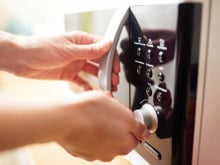 6 dicas para cozinhar no micro-ondas sem dificuldade
