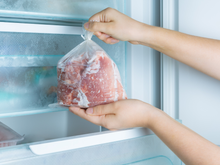 Carne fresca ainda é segura para consumo após ficar armazenada no congelador por 6 meses? O TudoGostoso explica!