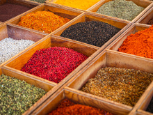 A erva que ajuda a desenvolver o colágeno, fortalece as articulações e elimina a dor nos joelhos