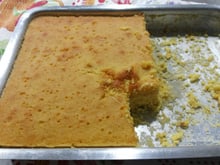 Broa de fubá com milho verde