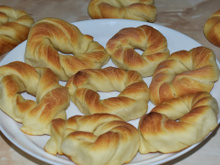Rosquinha de nata caseira é o sabor da minha infância: derrete na boca e fica perfeita com uma xícara de café