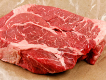 Na briga da carne bovina X carne suína, quem ganha? Descubra as diferenças nutricionais entre elas e se tem uma mais saudável do que a outra