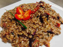 Risoto de filé mignon com vinho tinto