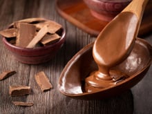 Chocolate vegano: como fazer ovo de Páscoa sem ingredientes de origem animal