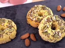 Nem ovo, nem lactose, nem glúten, nem aveia: encontrei a receita do pãozinho perfeito para o lanche ou café da manhã simples de fazer