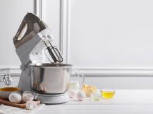 Chegou a hora de trocar a sua batedeira! Esse modelo da Mondial está saindo por menos de R$90