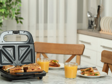 Ela não é só uma sanduicheira: a Cadence Click também faz ovos, waffles e muito mais