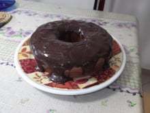 Bolo de banana com cobertura de chocolate (Vegano)
