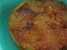 Bolo fofinho de abacaxi caramelado