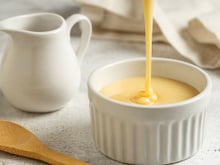 Como fazer leite condensado caseiro sem lactose: doce na medida certa e muito fácil de fazer