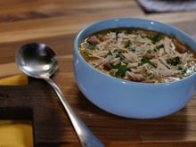 Esse caldo de kenga vai te conquistar! Veja como fazer essa receita quentinha e deliciosa