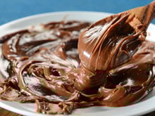 Brigadeiro de colher é fácil, mas tem segredo para ficar perfeito: descubra as dicas do TudoGostoso!