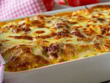 Todo domingo meu marido me pede para fazer esse macarrão de forno para a janta, só falta ele lamber a travessa!