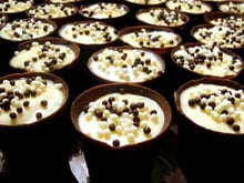 Essa é a forma mais gostosa de fazer mousse de maracujá e nem precisa lavar louça depois de comer!