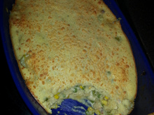 Torta cremosa de frango com legumes