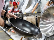 A gente aposta que você não sabia esses 3 segredos sobre as panelas teflon