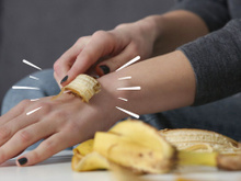 Com quantos anos você descobriu que a casca da banana é ótima para aliviar esse tipo de coceira?