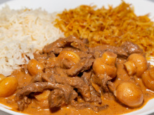 Nada supera esse strogonoff caseiro que eu comia nos almoços de aniversário quando era criança