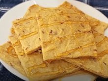 Nem farinha de trigo, nem manteiga: troquei o pão por essa panqueca rápida de forno que aprendi com uma nutricionista