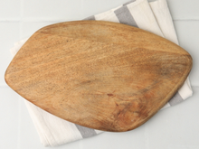 Lucas Zanandrez, biomédico: "Com quantos anos você descobriu que essas manchas na tábua não são sujeira, mas sim fungos?"