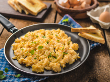 Quanto de proteína tem um ovo mexido? Descubra se o alimento é uma boa opção para sua dieta