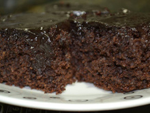 Bolo de chocolate surpresa (beterraba)