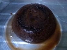 Pudim de caneca sem leite condensado (de leite e de chocolate)