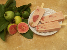 Picolé de goiaba: receita fácil e refrescante