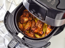 4.4 derruba o preço da air fryer gigante da Gradiente com quase 60% OFF e cupom extra