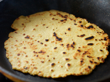 Pronto em 5 minutos: receita de pão na frigideira sem glúten para café da manhã ou lanche
