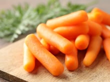 Marketing é tudo! Conheça a verdade sobre as cenouras baby e por que elas são tão caras