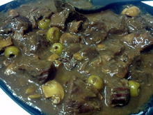 Carne na cerveja preta