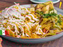 Sucesso há 62 anos: hoje é dia de comer chilaquiles, iguaria mexicana com molho apimentado muito consumida por lá no café da manhã ou lanche. Aprenda a receita!