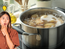 Não escorra a água de cozimento da batata na pia: isso é o que você deve fazer com esse líquido que vale ouro