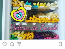 Geladinho chup chup creme com bolinhas de chocolate