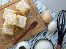 Bolo de milho cremoso com coco