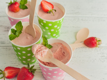 Sorvete de inhame e morango: confira a receita vegana e cremosa