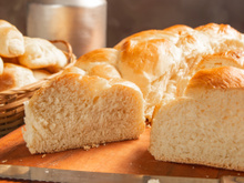 Faço esse pão de iogurte fofinho todo mês e sempre me pedem de novo: perfeito para o café da manhã