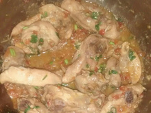 Frango à passarinho refogado