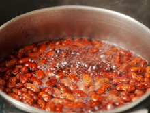 Muitos fazem errado, mas aqui está o jeito certo de deixar o feijão de molho (e outras leguminosas)