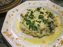Risoto de gorgonzola com salaminho e espinafre