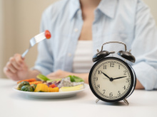 O que você come hoje pode te fazer viver mais (ou menos!) amanhã. E a ciência já sabe quanto!