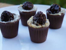 Copinhos de chocolate com olho de sogra