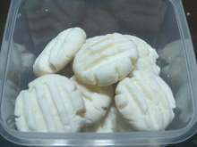 Biscoito amanteigado de coco