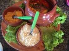 Moqueca do Zappa (moqueca mista de peixe e camarão com caju)
