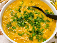 Friozinho pede um caldo de pinto: receita quentinha para aquecer as noites geladas com muito sabor