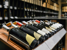 Agora tudo faz sentido! Descubra como o fundo da garrafa de vinho interfere na qualidade da bebida e outras curiosidades